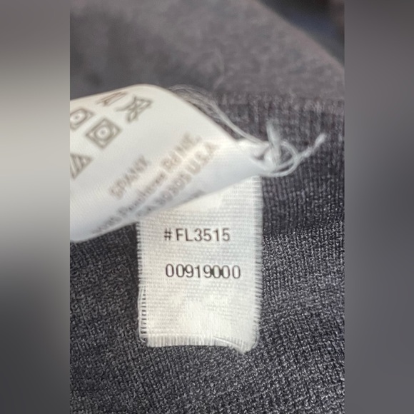 Spanx Seamless Leggings with Charcoal Gray Size Medium - Picture 4 of 8